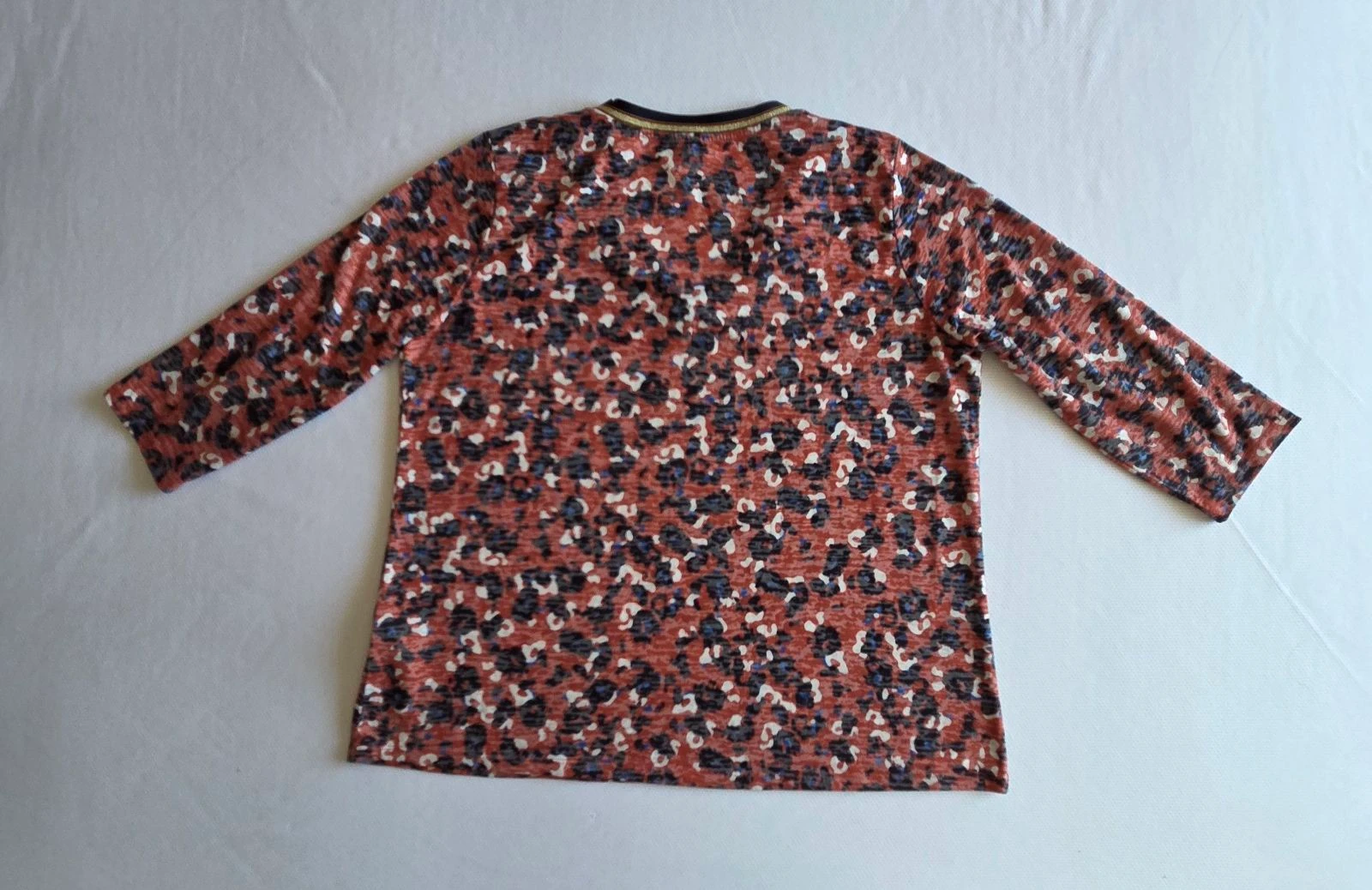 Grain de Malice coral and gold leopard print t-shirt XL 42 44 3/4 sleeve top – photo 3